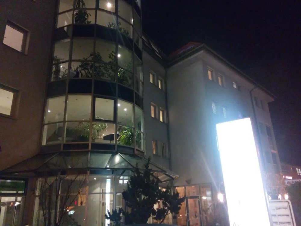 Central Hotel