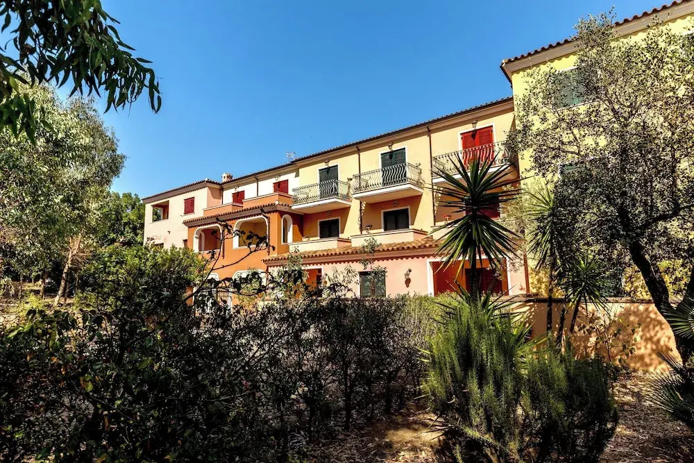 Residence with pool in Sos Alinos