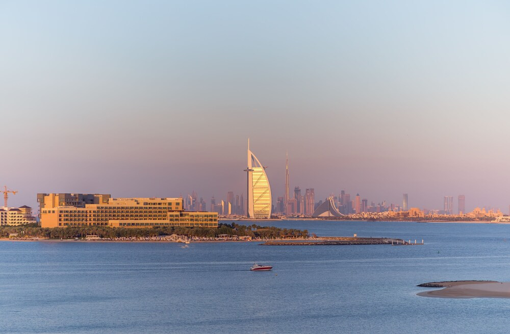 Beach & Waterfront