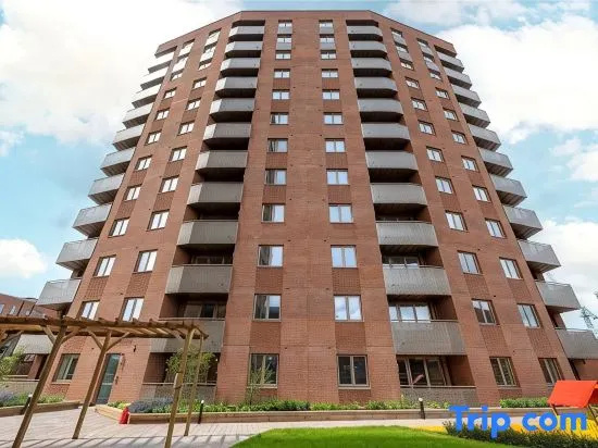 Modern 2-Bed Apartment Near Heathrow w/Parking