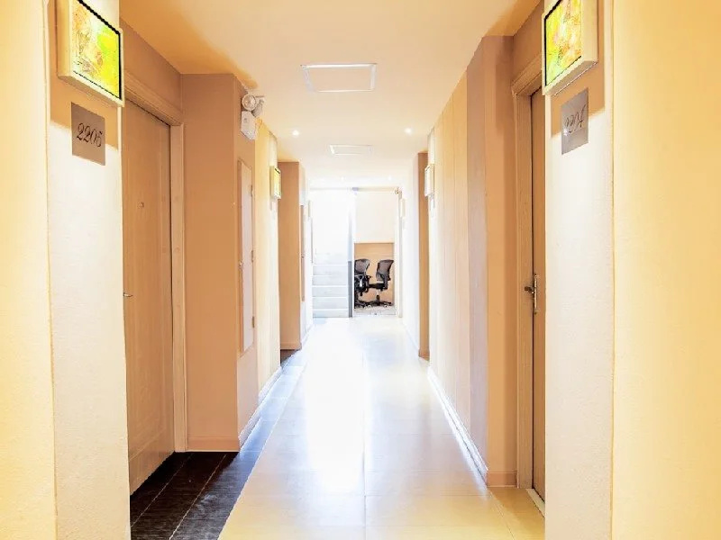Lobby & Reception