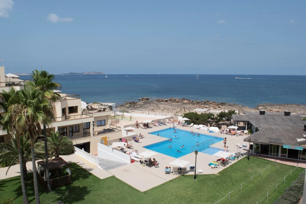 Beach & Waterfront