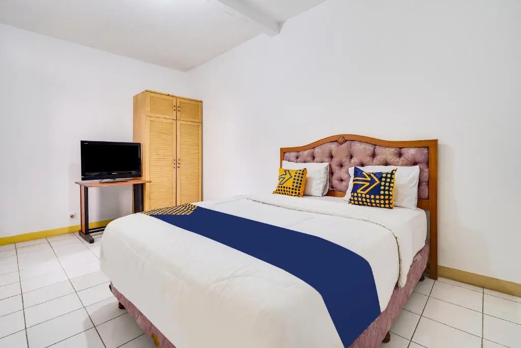 Economy room
