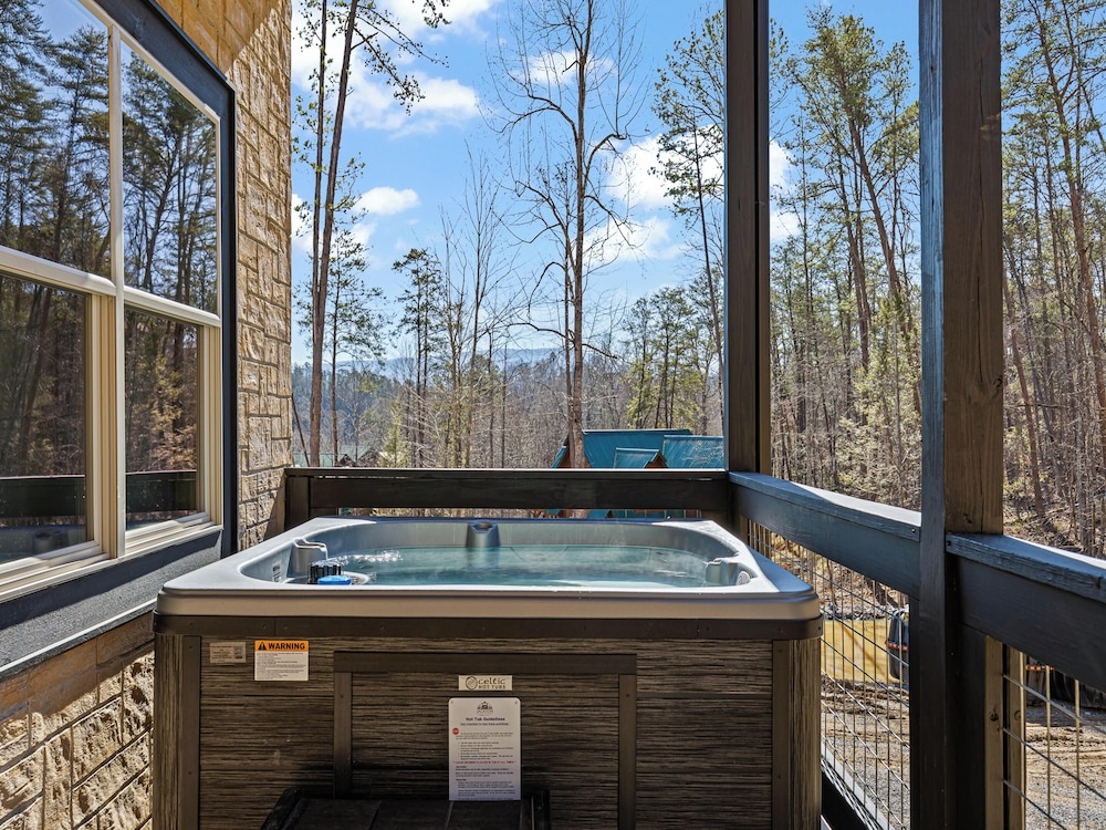 S'more Splashing by Smoky Cove Resort — 4