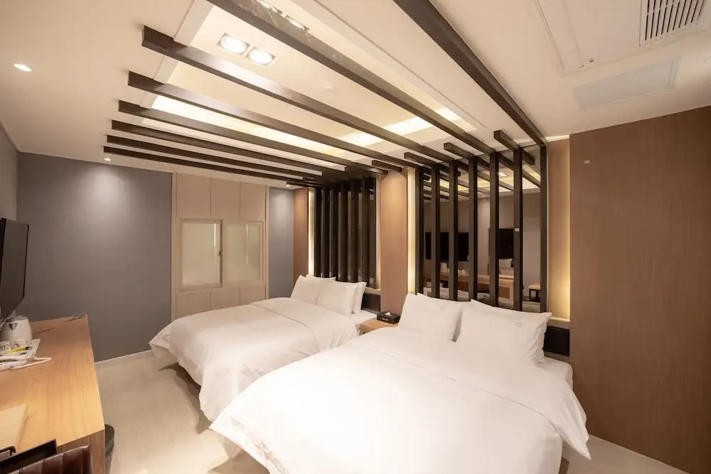 Standard Double Family room (twin beds)
