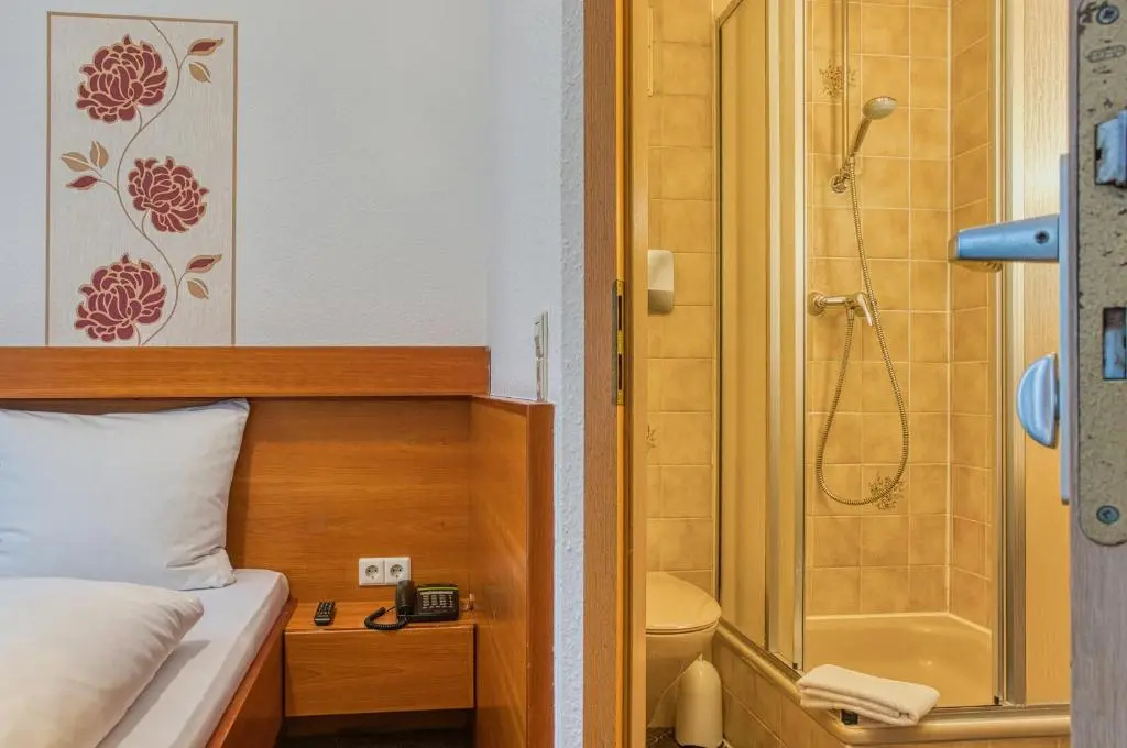 Economy Double room (full double bed)