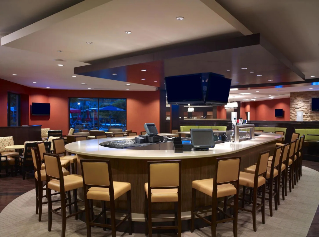 Sheraton Vancouver Airport Hotel - фото 24