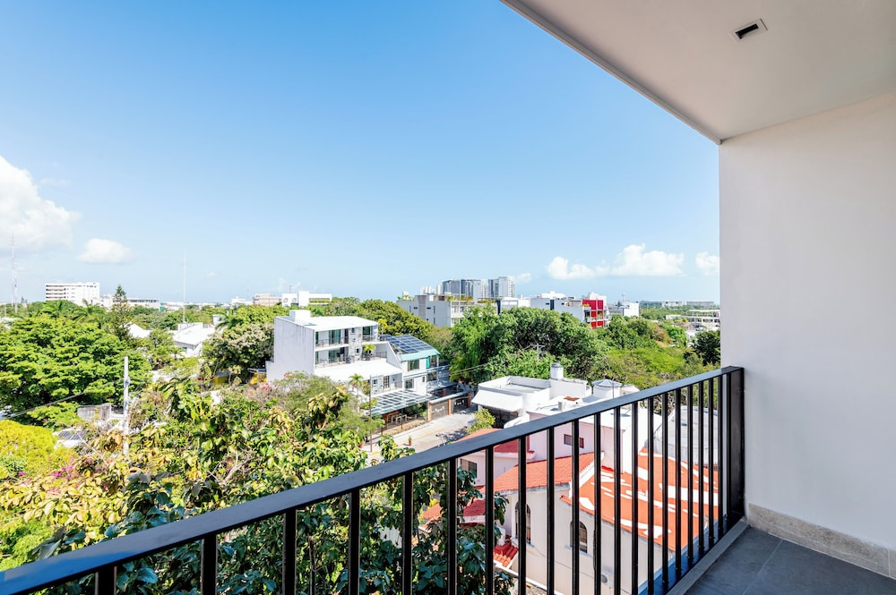 Mojarra 27 New Apts Heart of Cancun