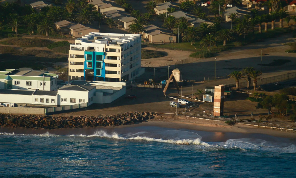 Beach & Waterfront