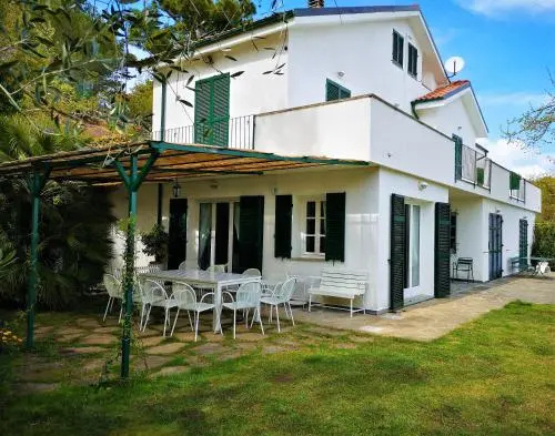 Agata House