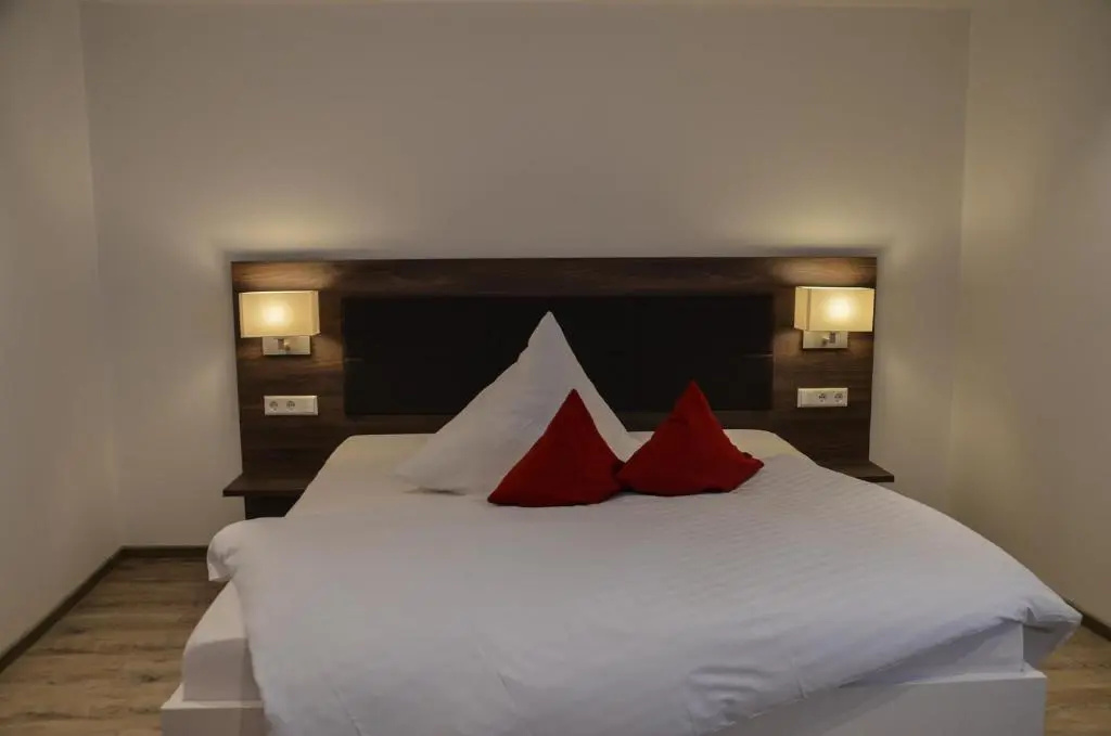 Standard Double room (full double bed)