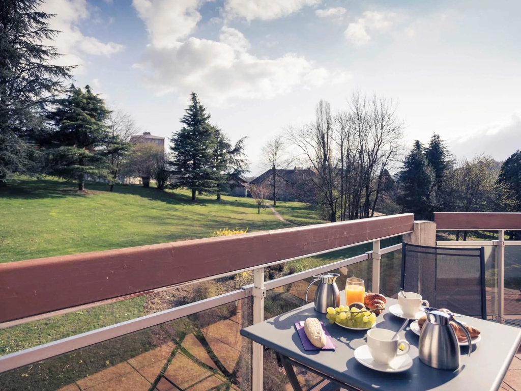 Balcony & Terrace