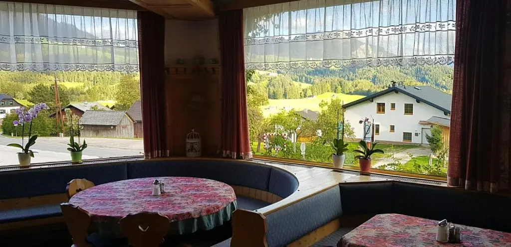 Pension Sonnenuhr - Chambres