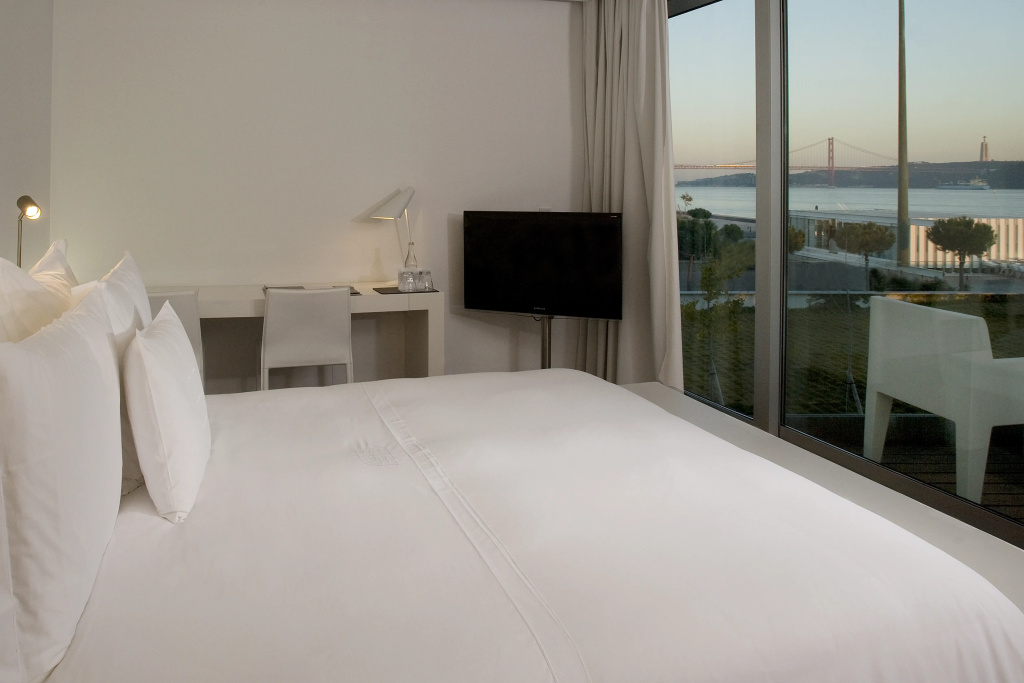 Altis Belem Hotel & Spa, a Member of Design Hotels - фото 12