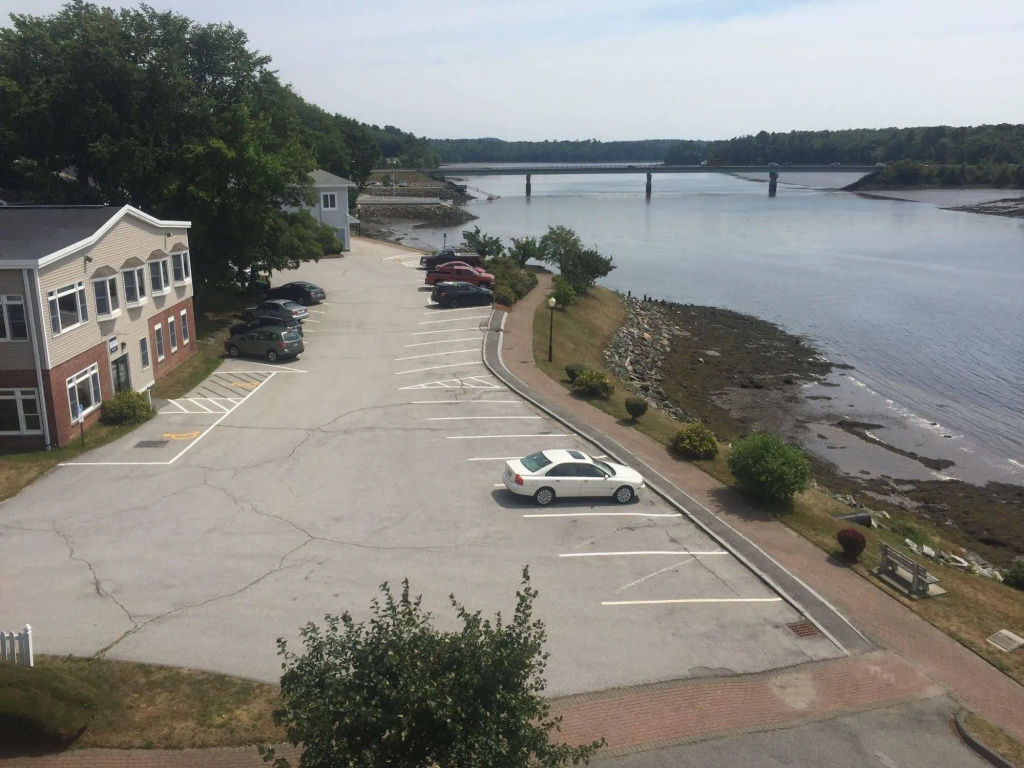 Beach & Waterfront