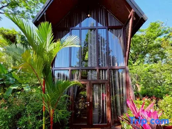 Cheewatra Farmstay Phuket