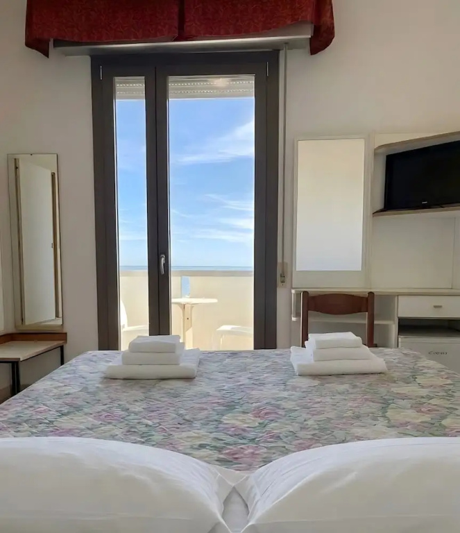 Standard room with balcony and with sea view