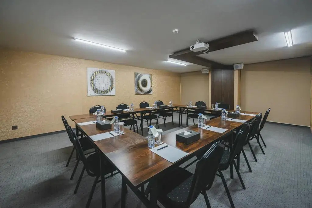 Louis V Hotel Beirut - фото 18