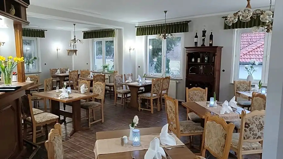 Food & Beverage