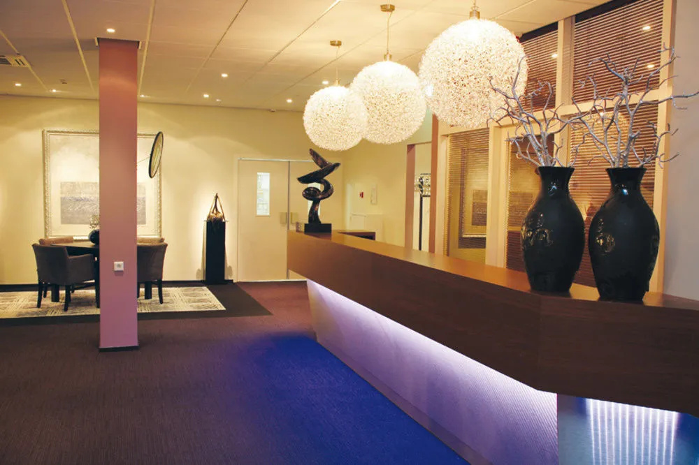 Lobby & Reception