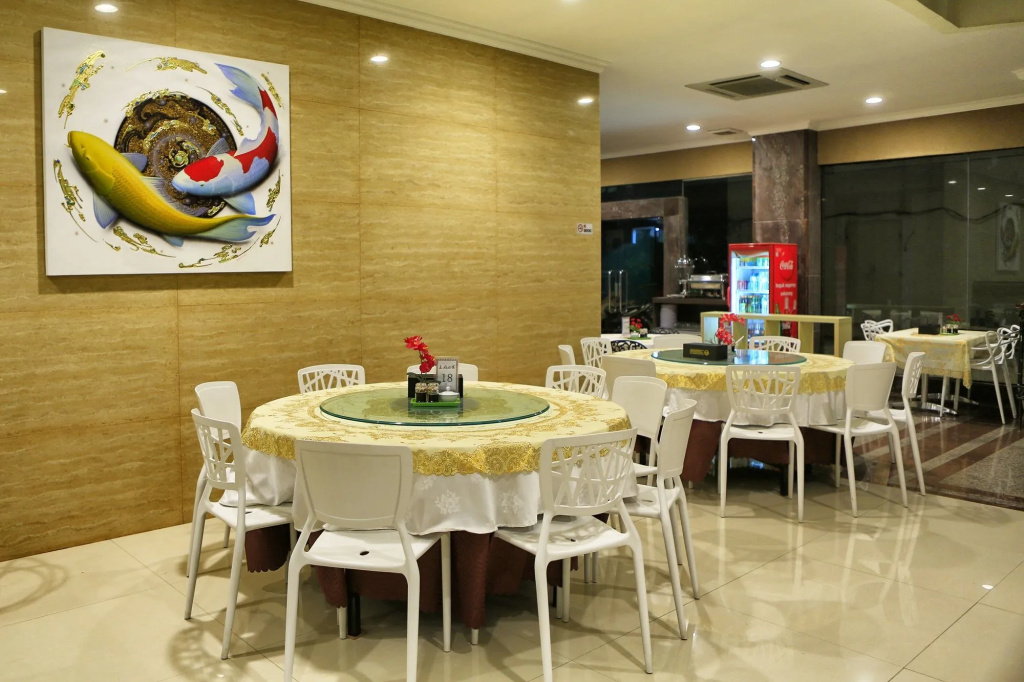 Food & Beverage