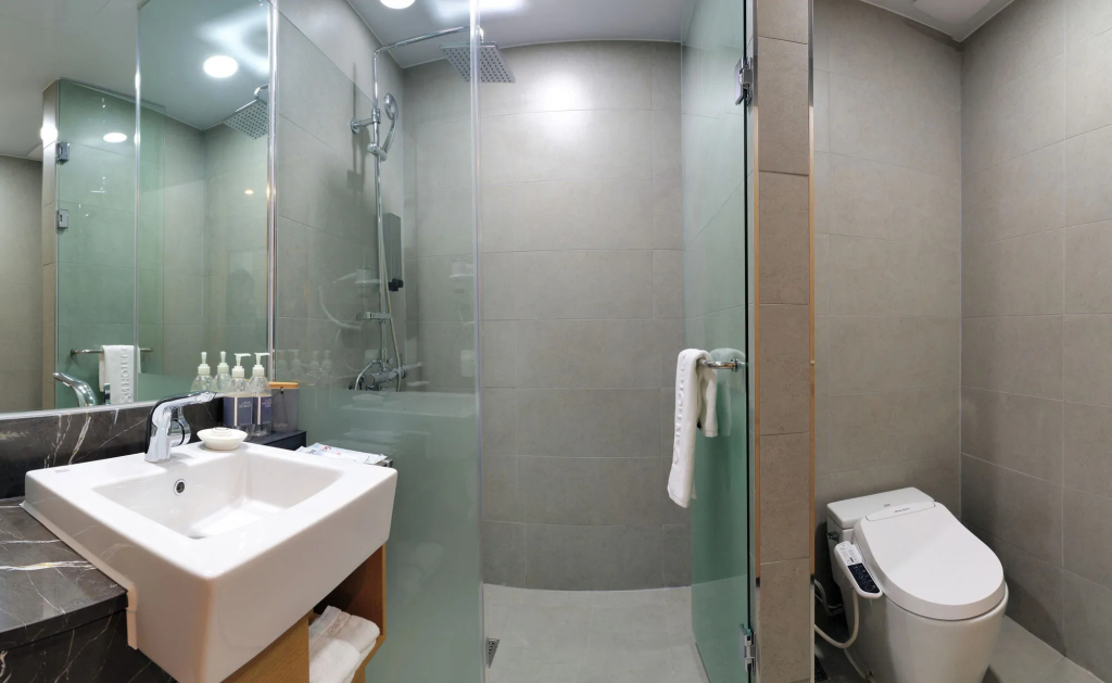 ON City Hotel - фото 7