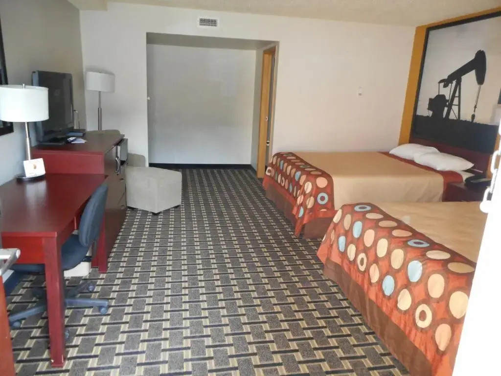 Super 8 Fox Creek - фото 35