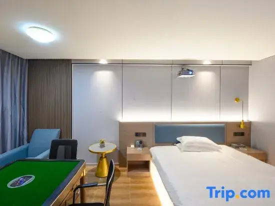 Premier room