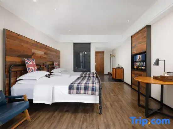 Standard Double room with lake view (twin beds)
