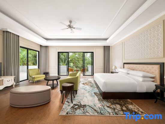 Nha Trang Marriott Resort & Spa, Hon Tre Island