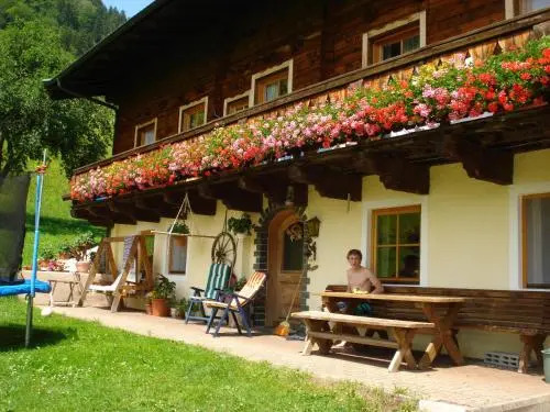 Entfeldhof Familie Schernthaner