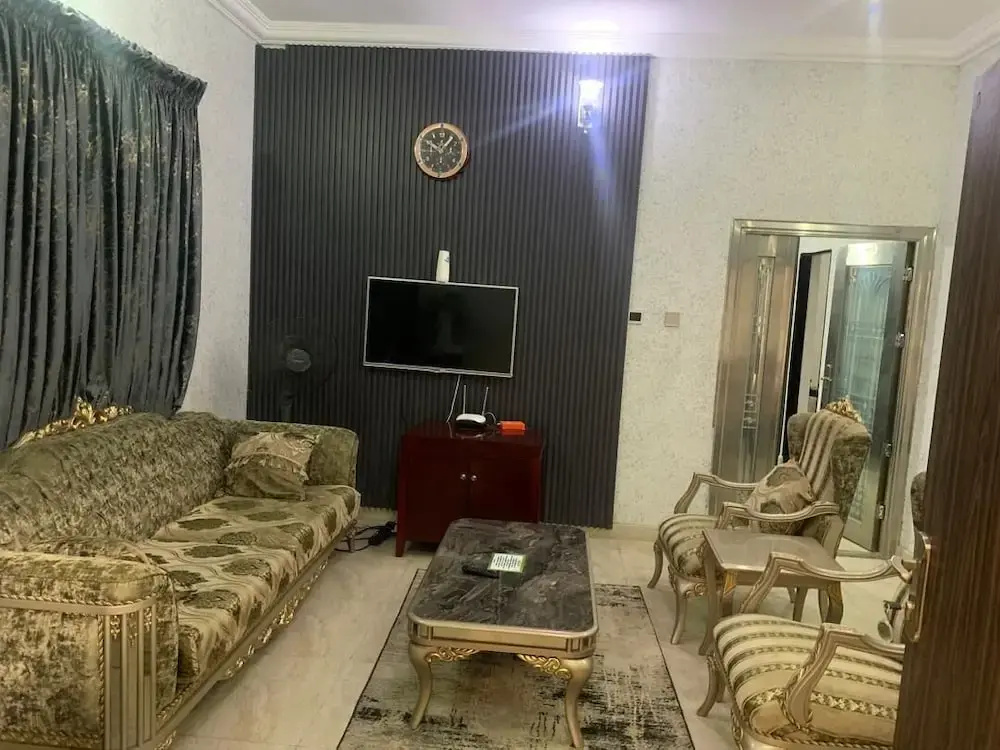 Ellex Sleeves Apartment