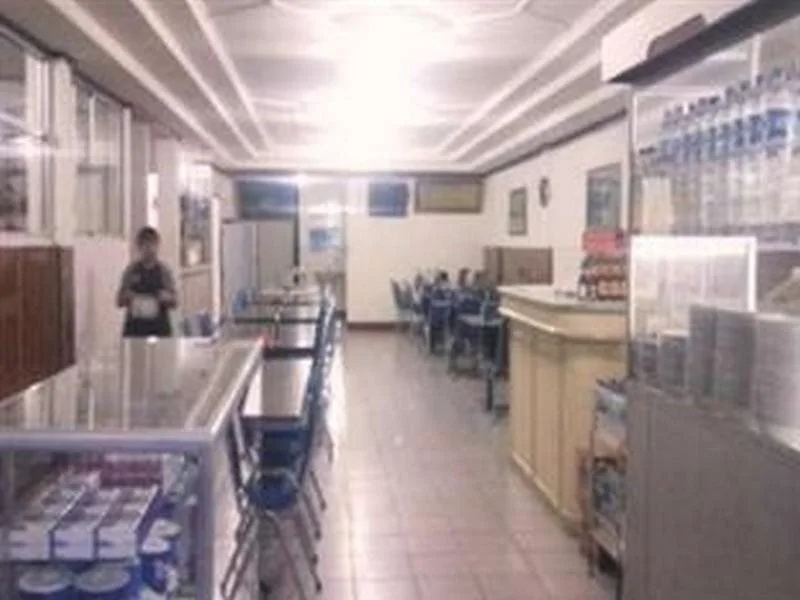 Food & Beverage