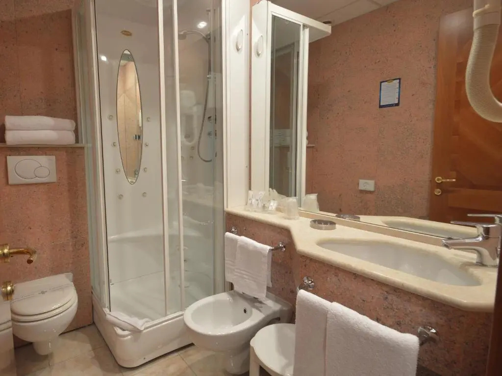 Superior Double room (full double bed)