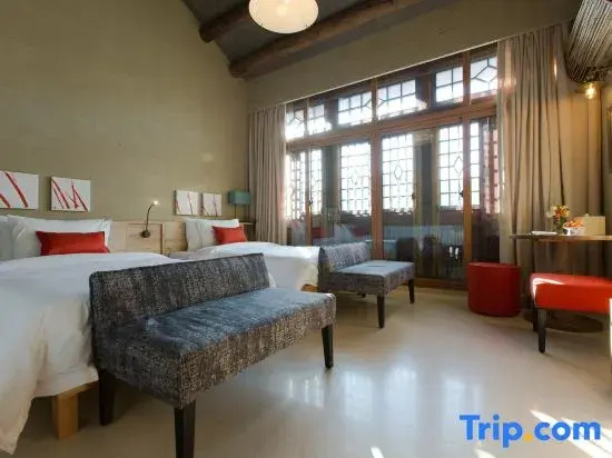 Standard room with balcony