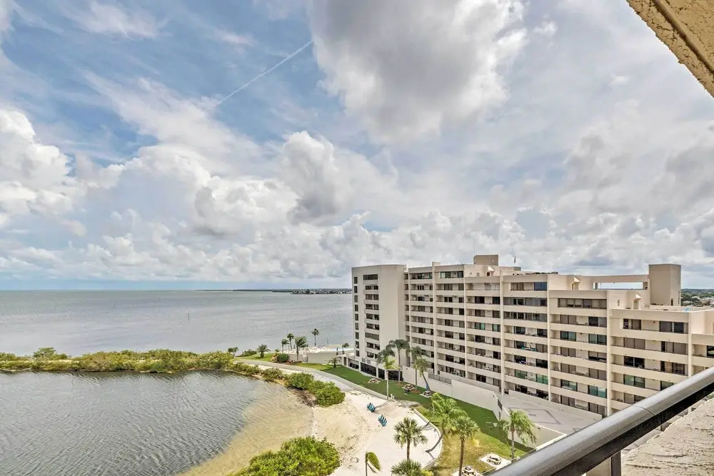 Private Beach Access: Hudson Resort Condo!