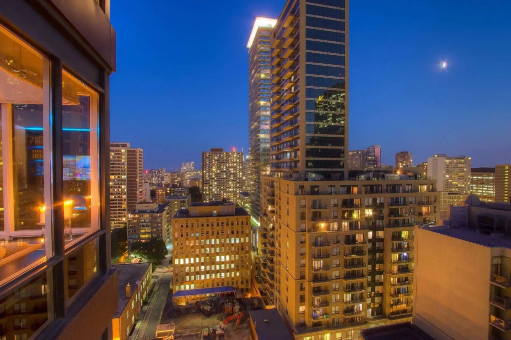 Sky Suites Yorkville - фото 10