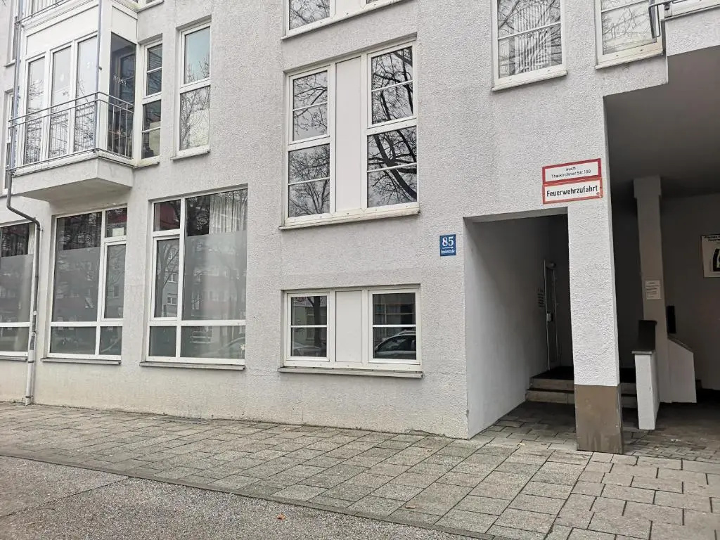 Deluxe Studio