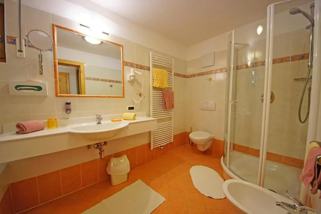Standard Double room with balcony (full double bed)