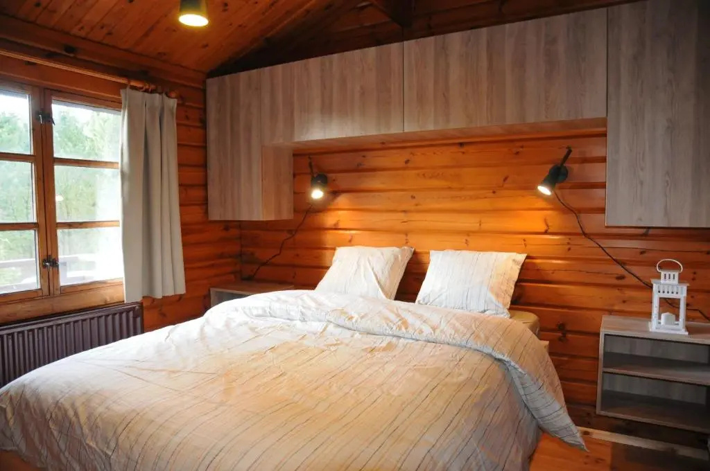 4 Bedrooms Cottage