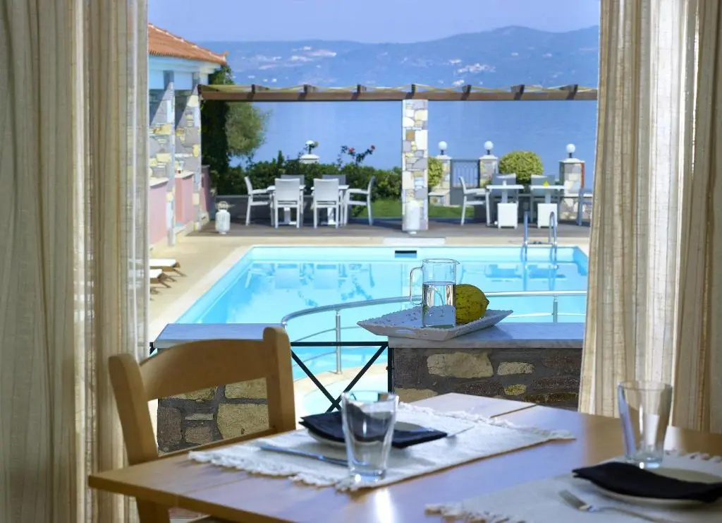 Family Apartment with sea view