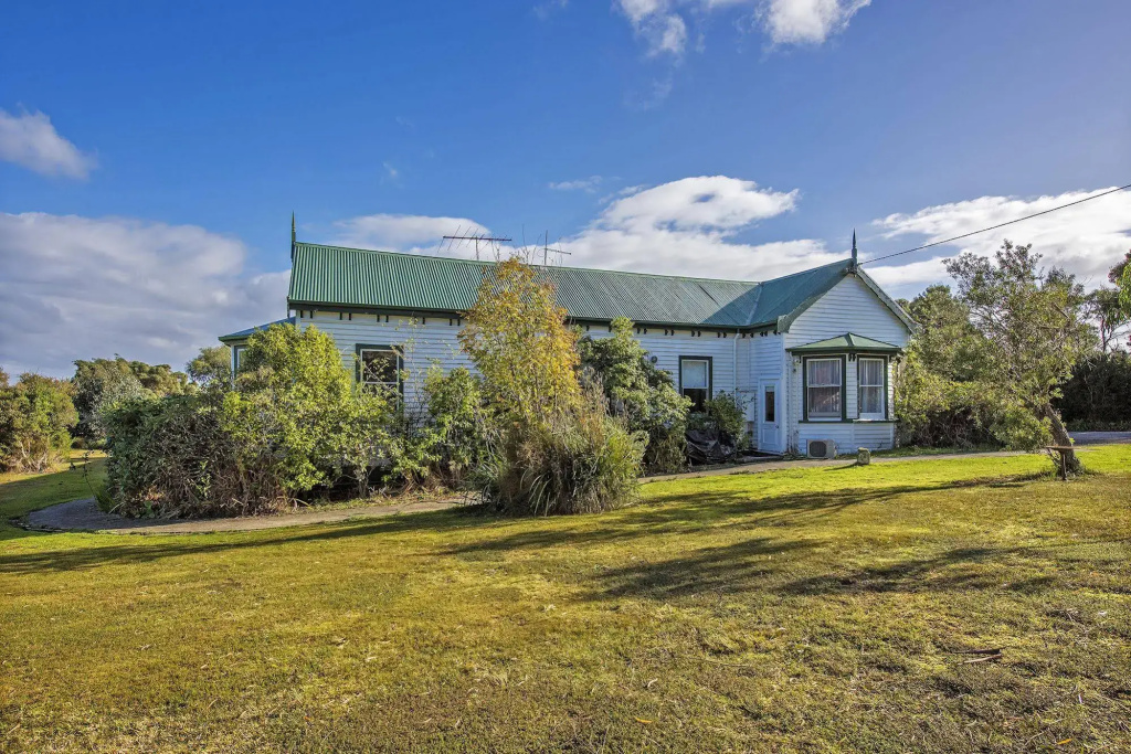 Strahan Wilderness Lodge