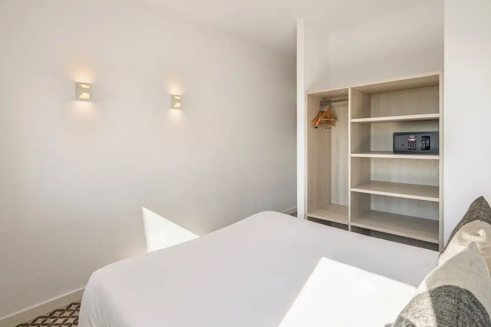 1 Bedroom Standard Apartment