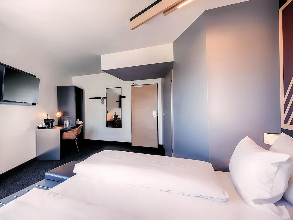 Premium Double room (full double bed)