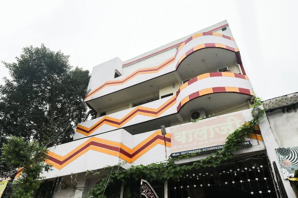 Spot On 48832 Balaji Parisar