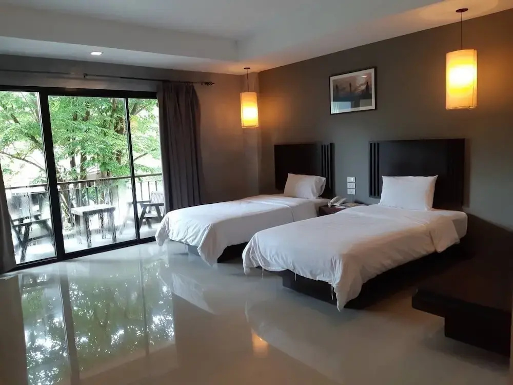 Deluxe Double room with balcony (twin beds)