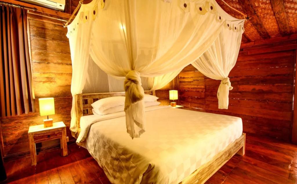 Maha Mustika Beach Inn