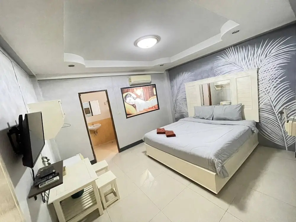 Standard Double room (full double bed)