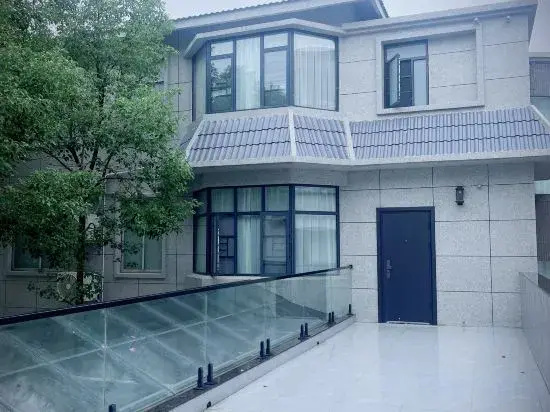 Ganzhou Bajing Lake House B&B (Jiangnan Songcheng Scenic Area Bajing Park Store)