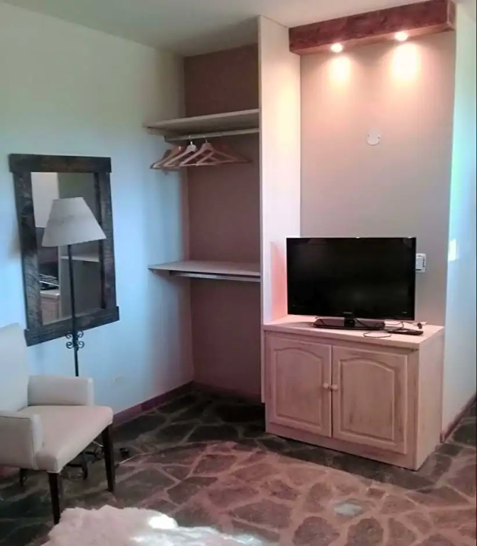 Standard Basement room